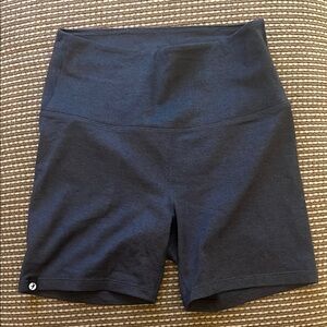 EUC Oiselle herringbird shorts size 2
